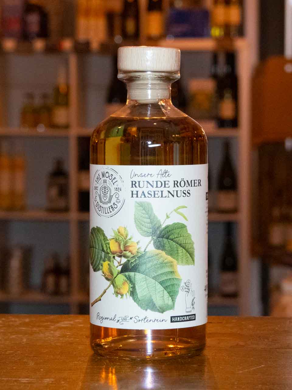 Alte runde Römer Haselnuss Spirituose sortenrein