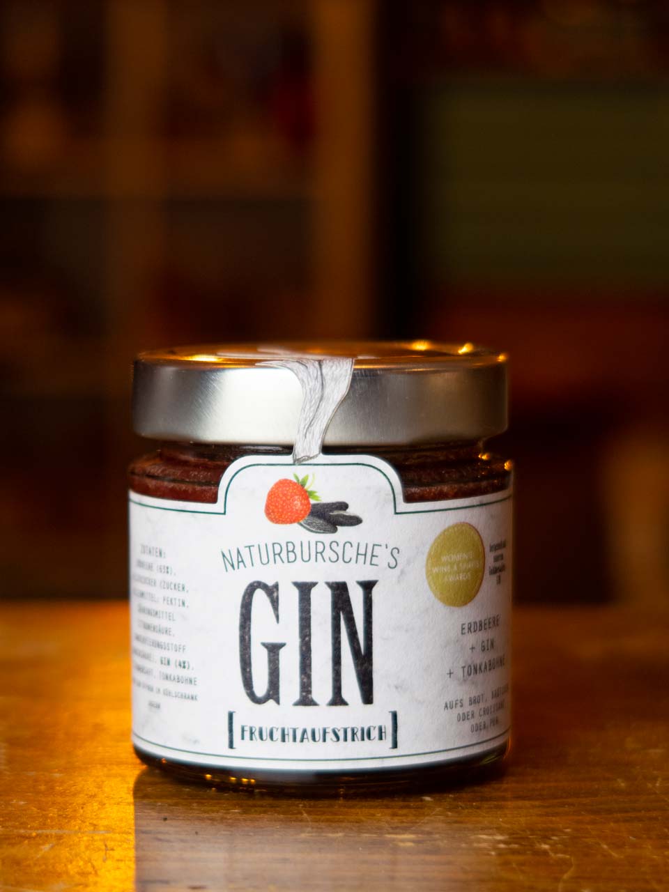 Gin Aufstrich mit Erdbeere und Tonkabohne