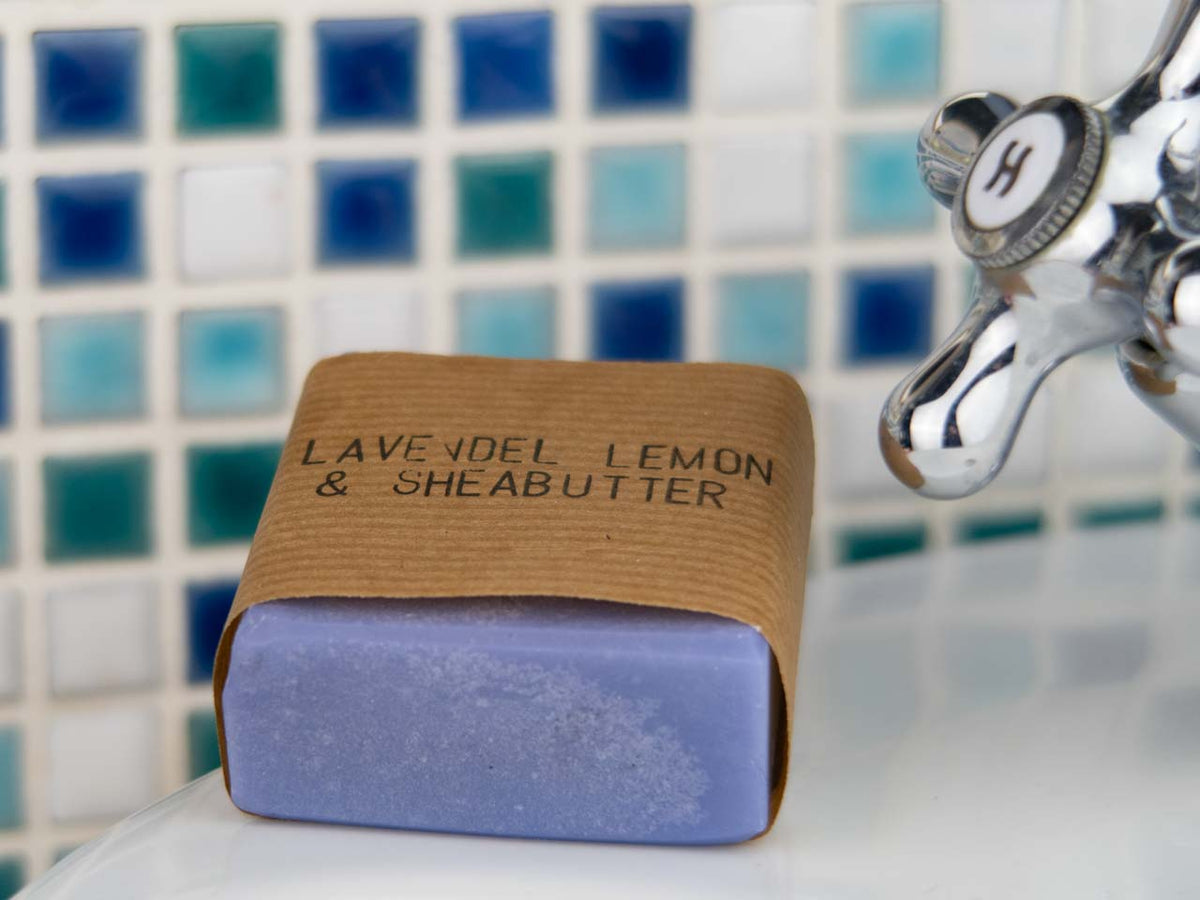 Lavendel Lemon & Sheabutter Naturseife