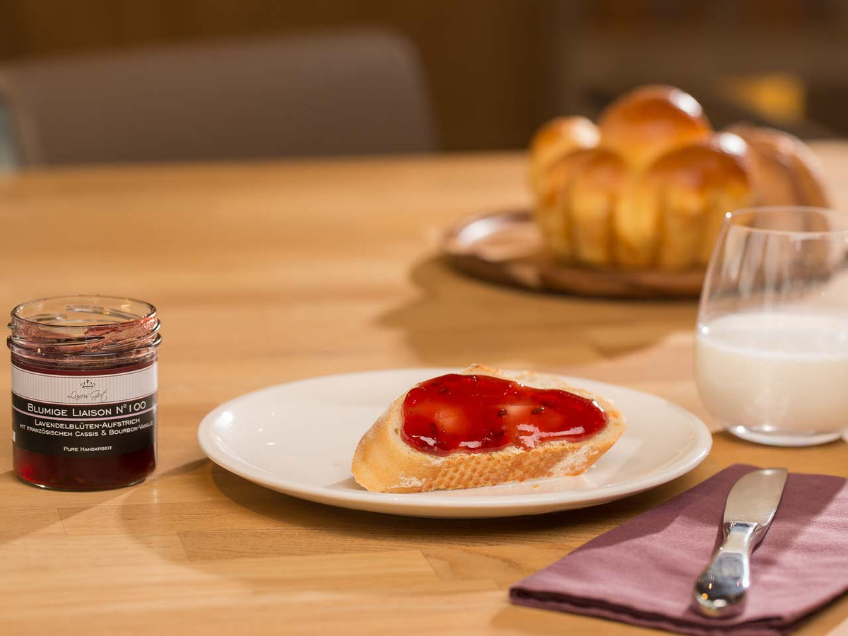 Lavendelblüten Aufstrich mit französischem Cassis und Bourbon-Vanille