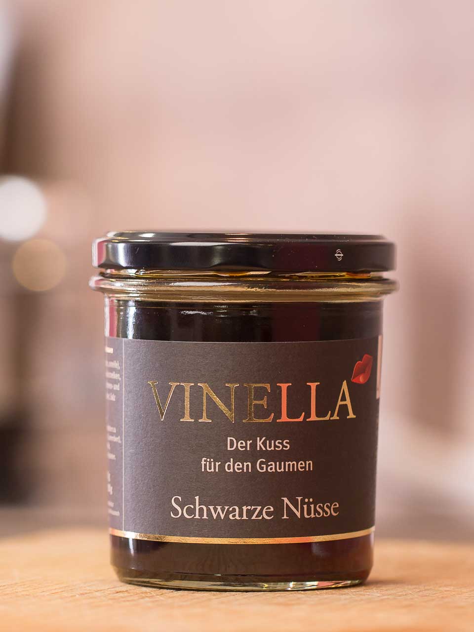 Schwarze Nüsse